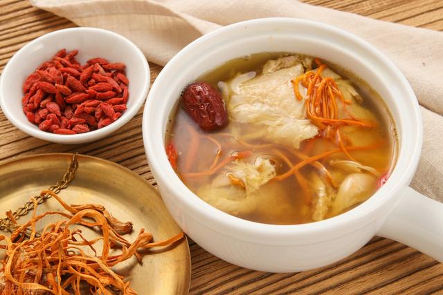 中医药膳食疗虽好，但要注意别用错药伤身_崔存青__爱问健康